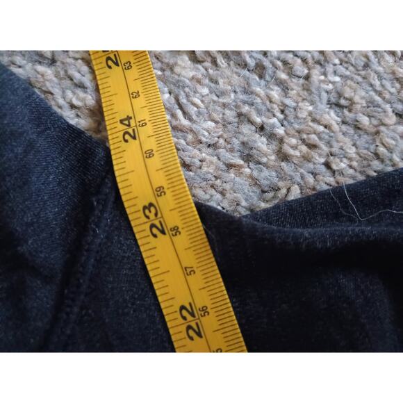 Smartwool Classic Thermal Merino Quarter-Zip Base Layer Top in a dark grey/black - Picture 10 of 12